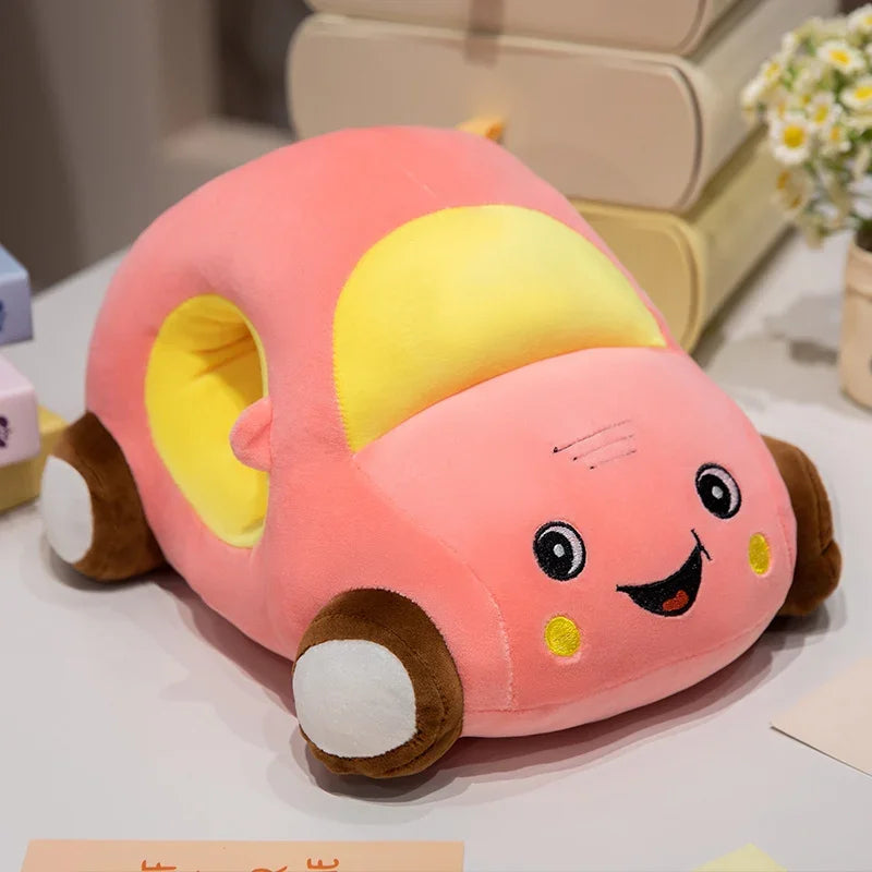 Flauschiges Plüsch-Auto mit Handwärmer – Kuscheln & Wärmen in Einem