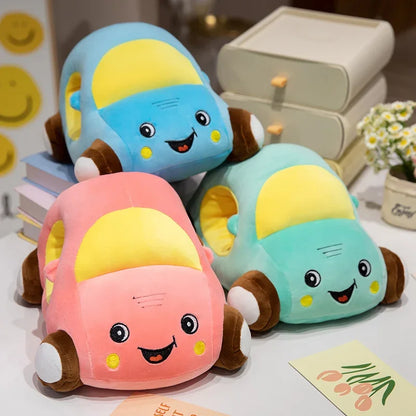 Flauschiges Plüsch-Auto mit Handwärmer – Kuscheln & Wärmen in Einem